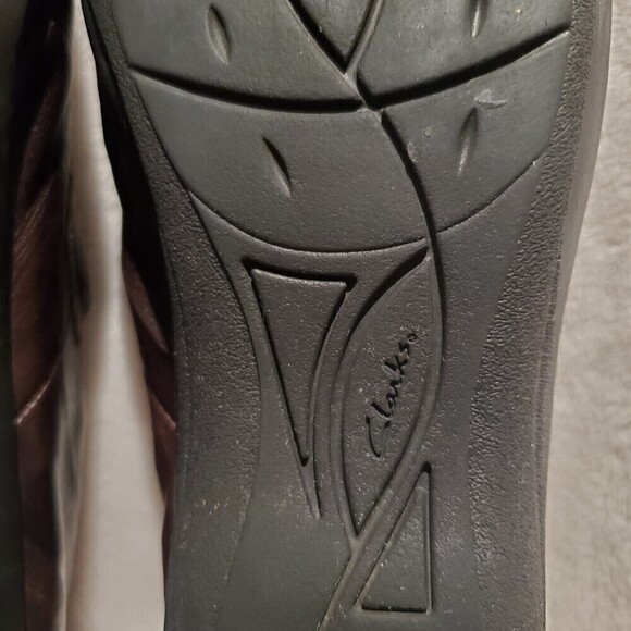 CLARKS Artisan Brown Distressed Leather Kessa Betty Loafers, Size 6.5 - Picture 8 of 9